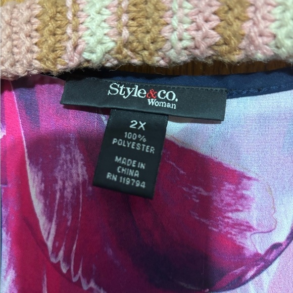 Style & Co. Long Sleeve Blouse Tunic Red, Pink, Navy Blue and yellow Floral 2X - Picture 3 of 5